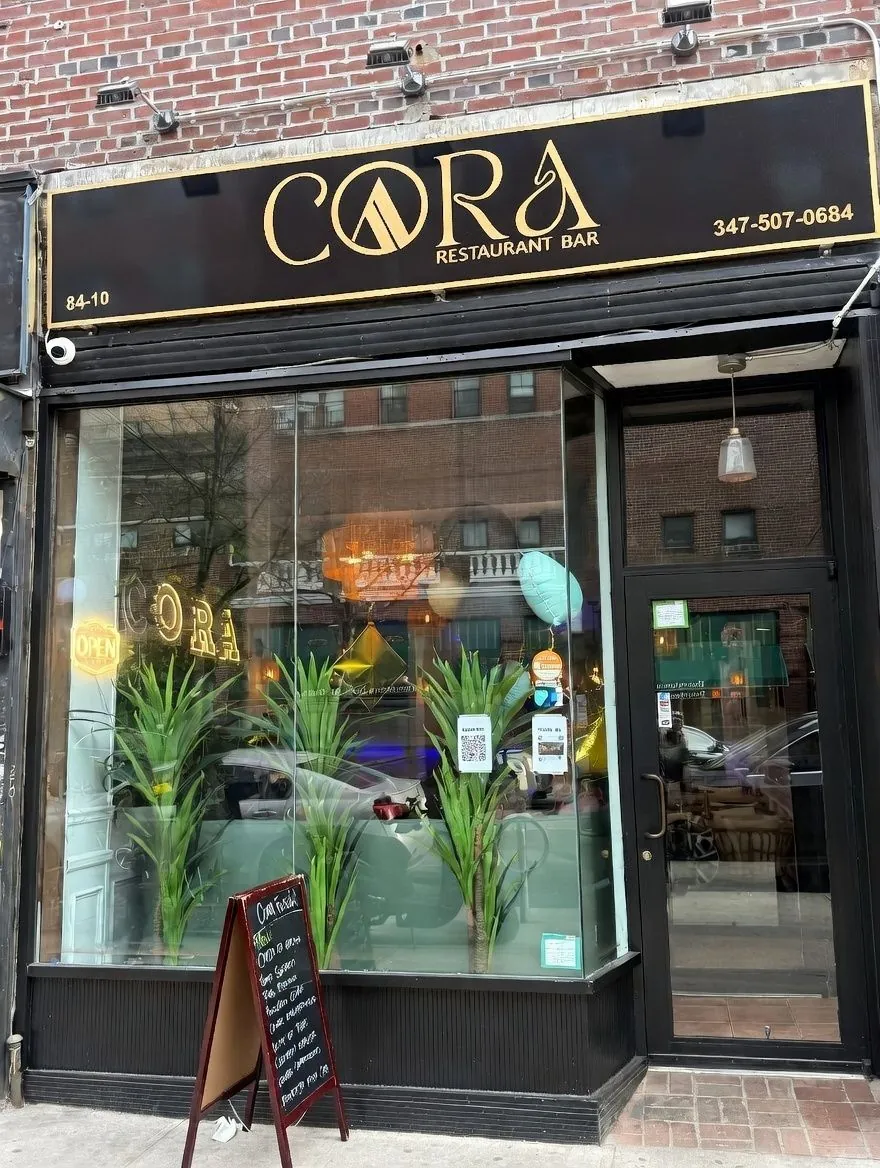 Fachada de CORA en 84-10 37th Ave